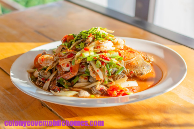 Resep Salad Khas Thailand Yang Wajib Di Coba, Renyah dan Pedasnya Nampol!